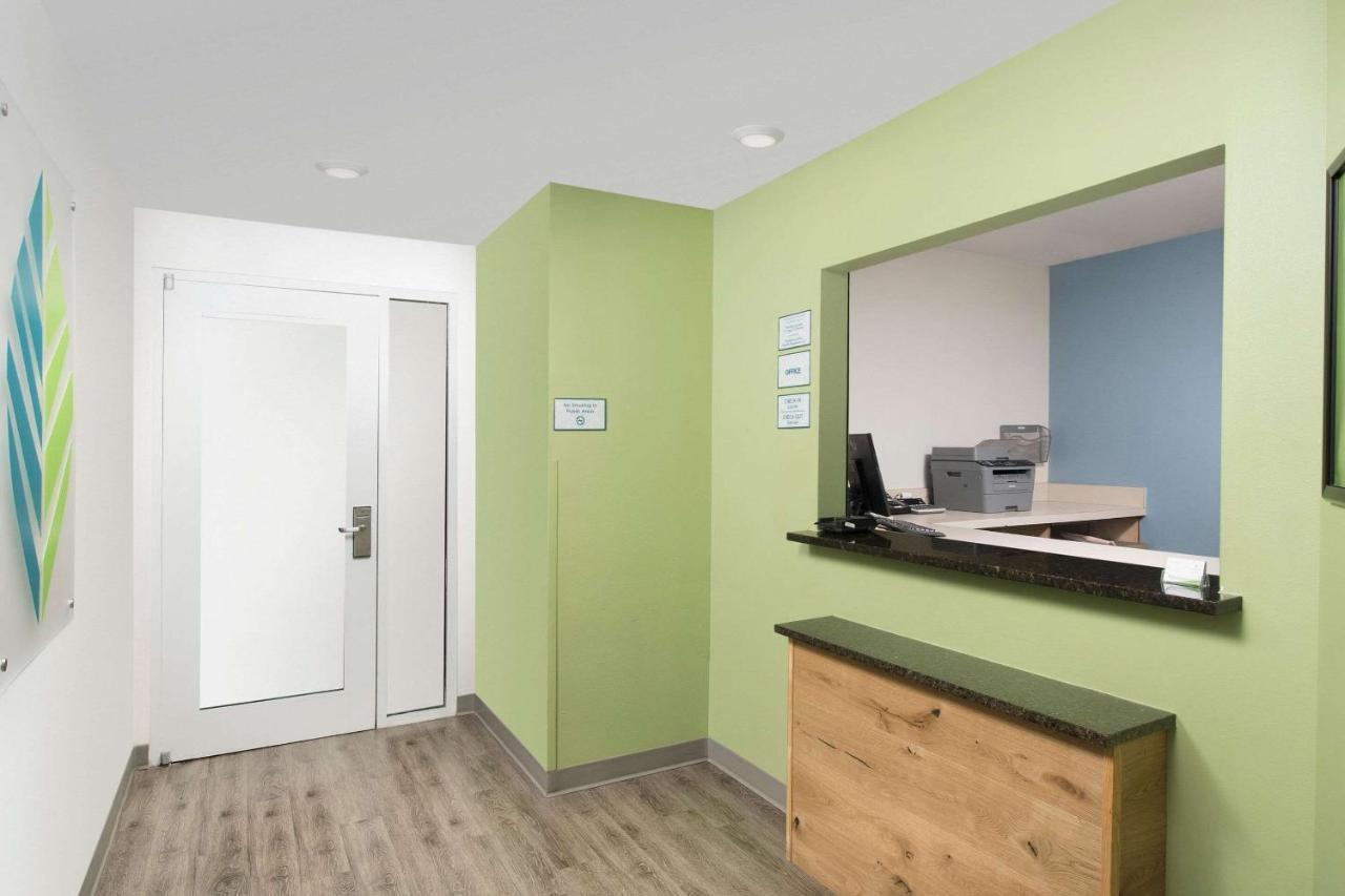 Woodspring Suites Midland Luaran gambar