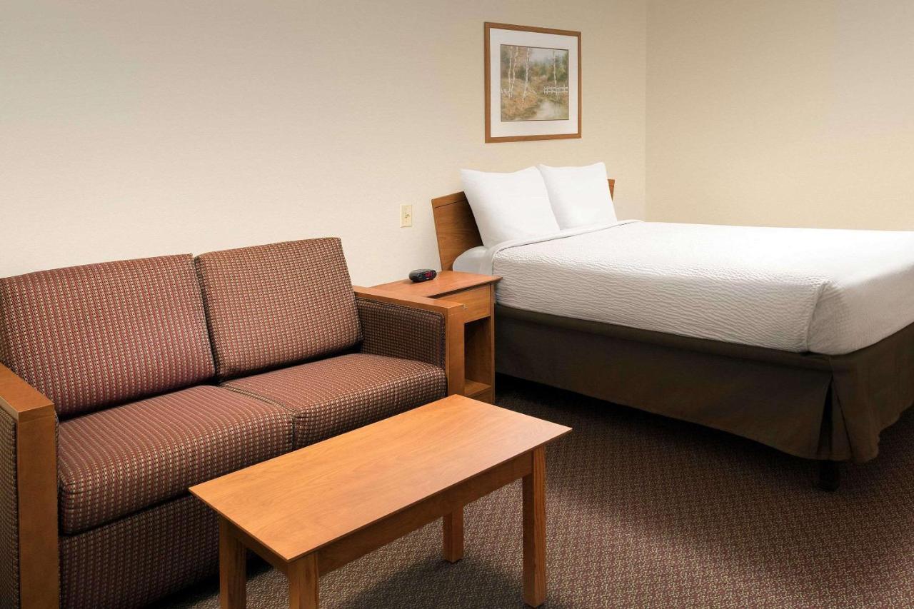 Woodspring Suites Midland Luaran gambar