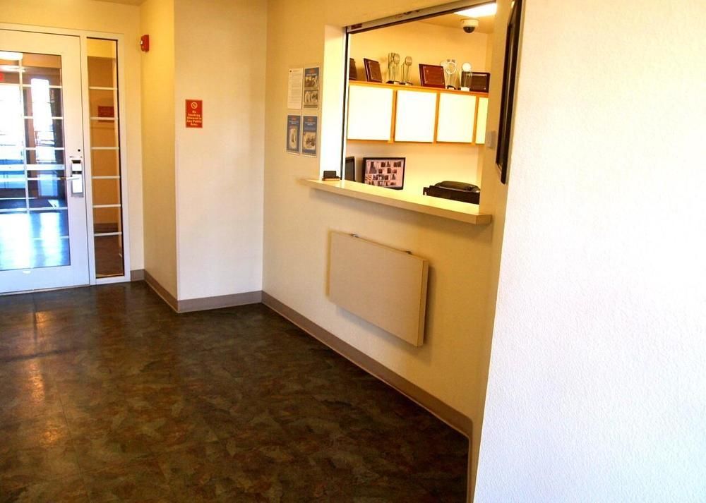 Woodspring Suites Midland Luaran gambar
