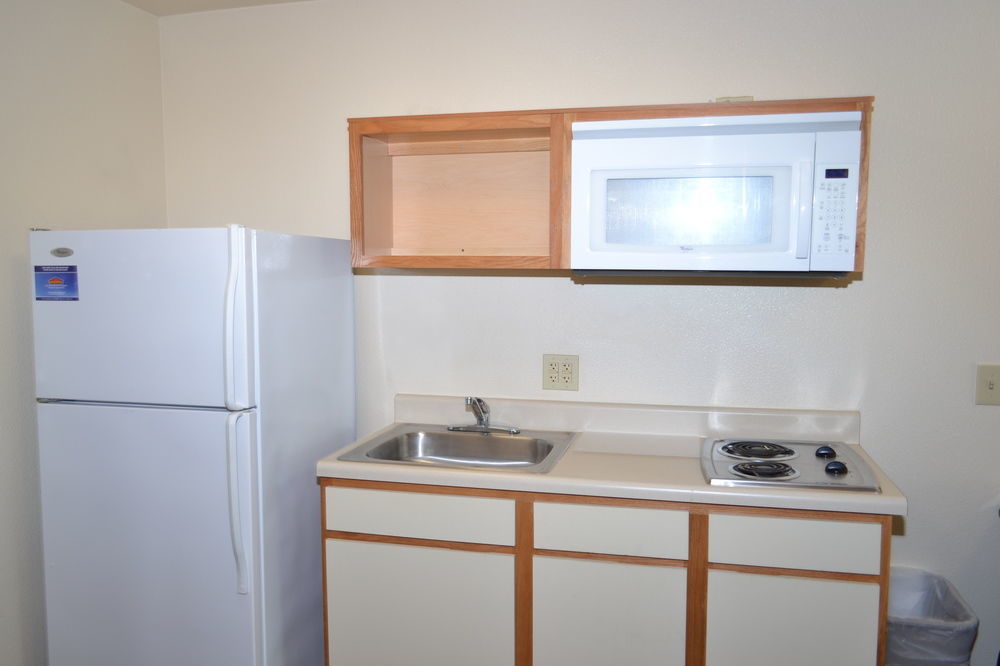 Woodspring Suites Midland Luaran gambar