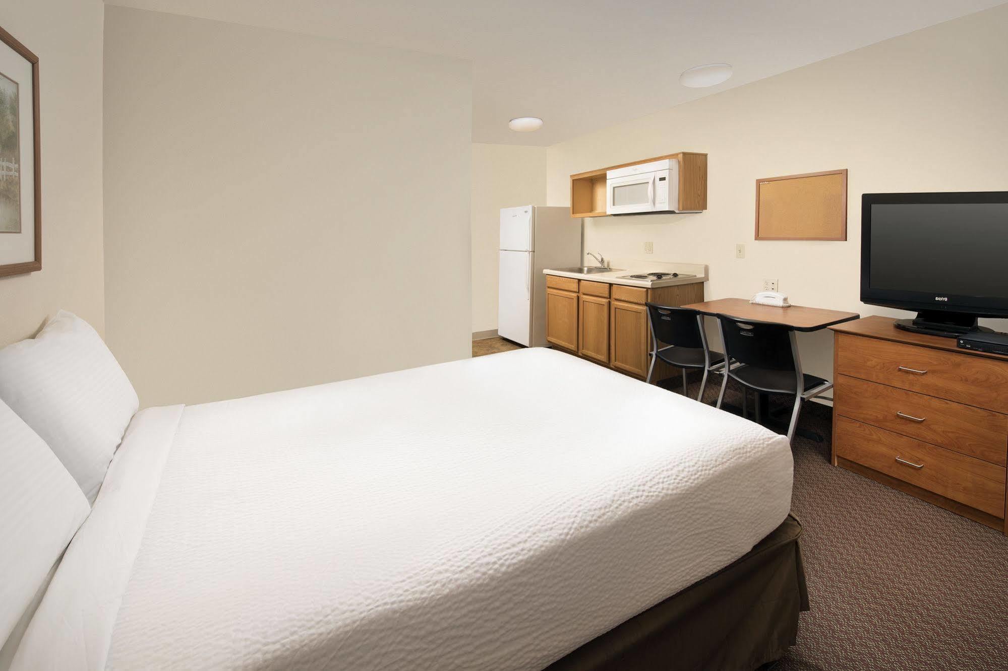Woodspring Suites Midland Luaran gambar